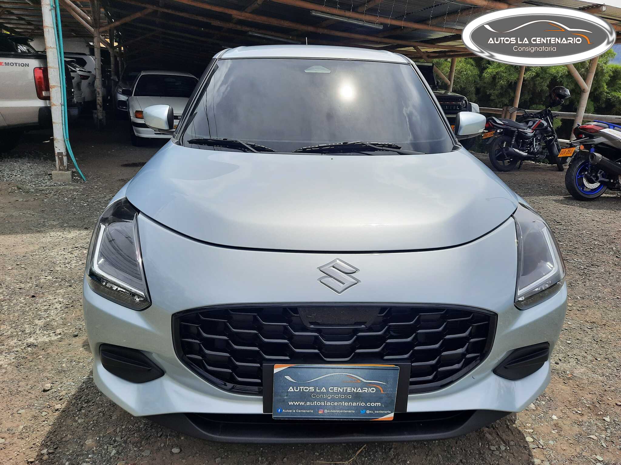 Suzuki-SWIFT HIBRIDO AT