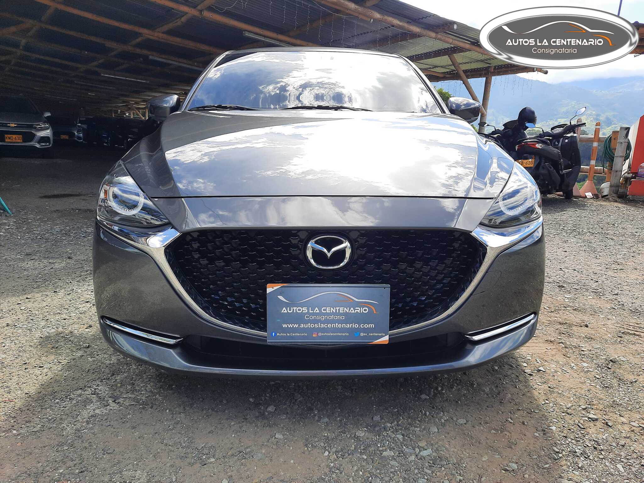 Mazda-2 grand touring lx at