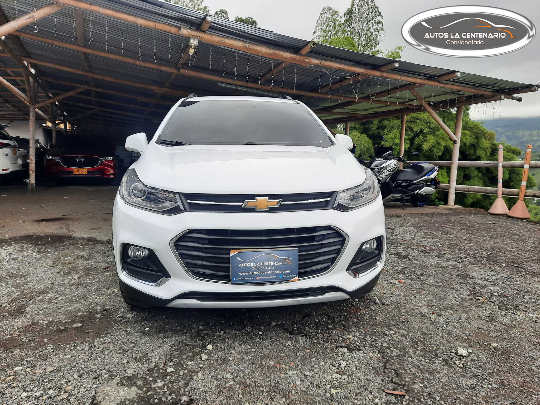 Chevrolet-TRACKER LT