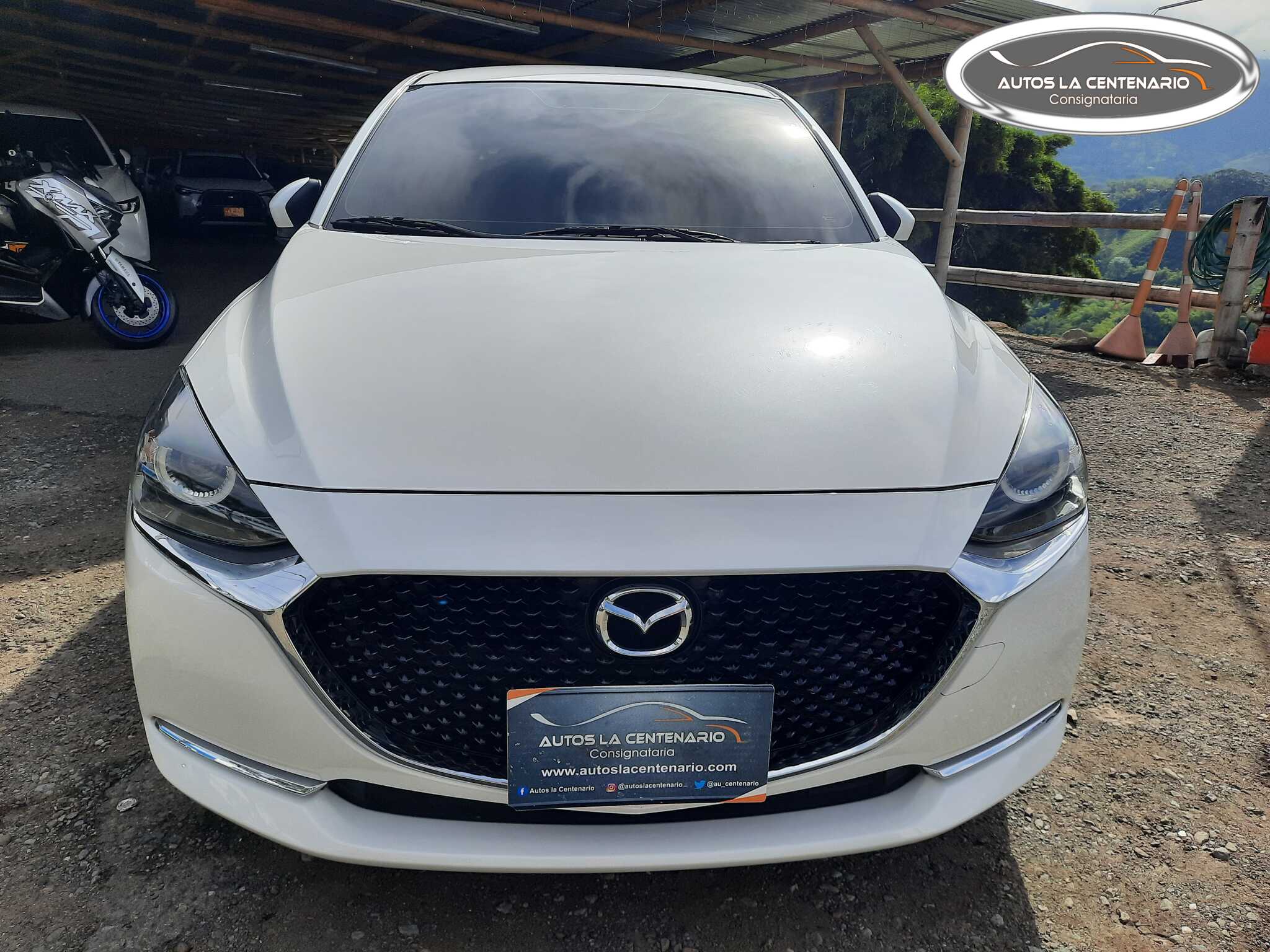 Mazda-2 grand touring lx at